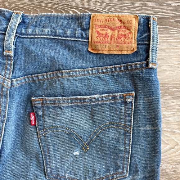 Essential Levi's 501 Straight Leg Blue Denim Jeans - Picture 5 of 13